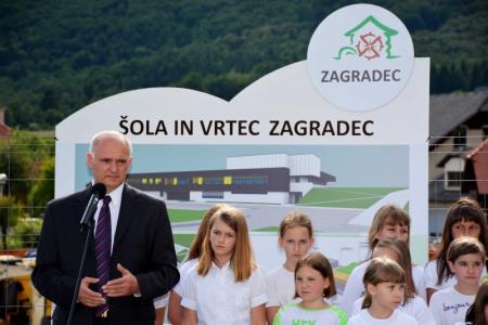 Temeljni kamen za novo šolo in vrtec v Zagradcu 3